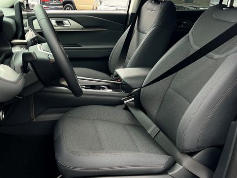 New 2026 Ford Explorer Active image 15