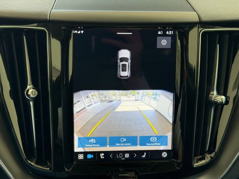 Certified 2025 Volvo XC60 B5 Core AWD/4WD image 18