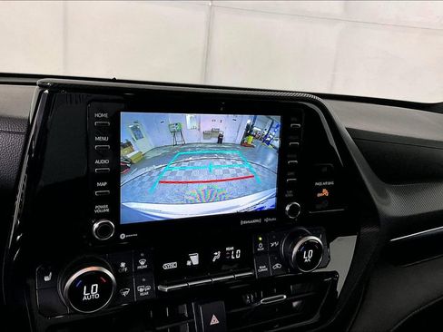Used 2021 Toyota Highlander XSE image 21