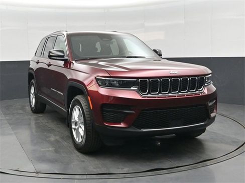New 2025 Jeep Grand Cherokee Laredo X image 9