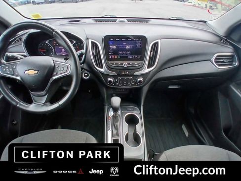 Used 2022 Chevrolet Equinox LT AWD/4WD image 18