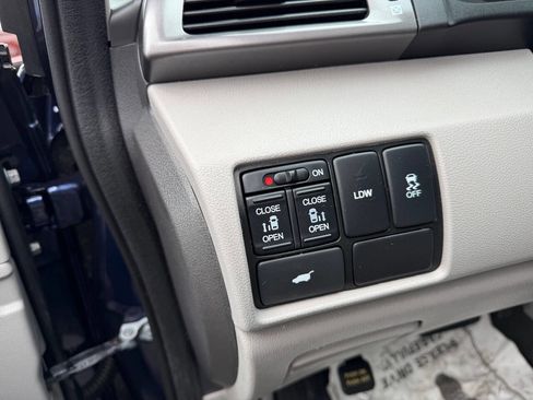 Used 2014 Honda Odyssey EX-L image 19