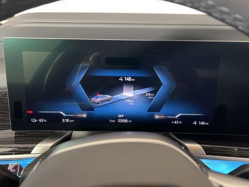 Used 2026 BMW i7 xDrive60 image 19