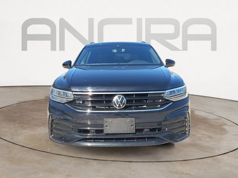 Used 2023 Volkswagen Tiguan SE R-Line image 4