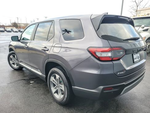 Used 2025 Honda Pilot EX-L image 5