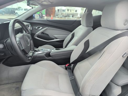 Used 2020 Chevrolet Camaro LT image 13