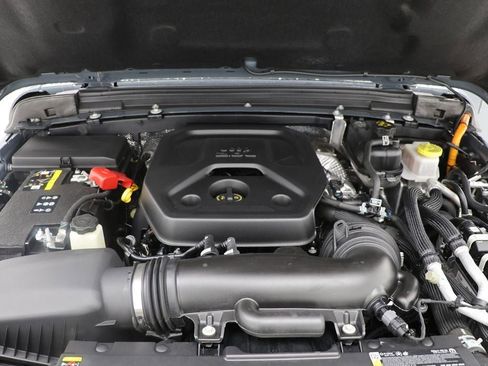 Used 2025 Jeep Wrangler Unlimited Rubicon 4xe w/ Convenience Group image 27