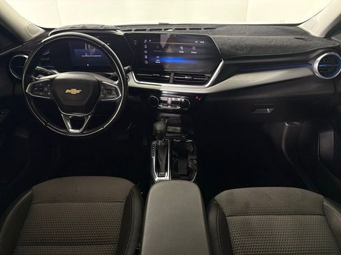 Used 2024 Chevrolet Trax LT w/ Driver Confidence Package image 36