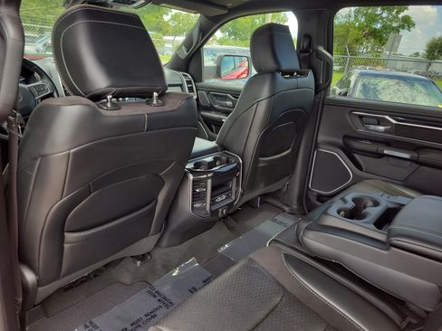 Used 2022 RAM 1500 Laramie AWD/4WD image 14