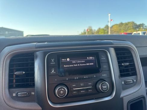 Used 2019 RAM 1500 Tradesman w/ Chrome Plus Package RWD image 16