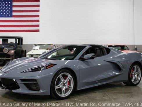 Used 2024 Chevrolet Corvette Stingray Preferred Cpe w/ 2LT RWD image 1