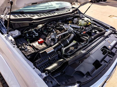 Used 2025 Ford F450 Platinum w/ Platinum Plus Package image 39