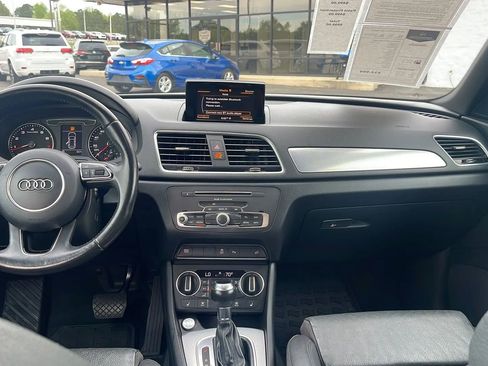Used 2018 Audi Q3 2.0T Premium w/ Convenience Package image 18