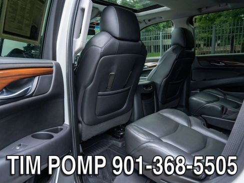 Used 2019 Cadillac Escalade Luxury AWD/4WD image 13