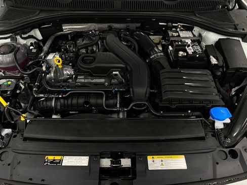 New 2025 Volkswagen Jetta SE image 10