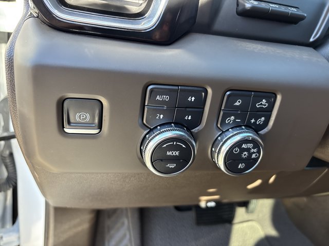 Used 2023 GMC Sierra 1500 Denali w/ Denali Reserve Package AWD/4WD image 27