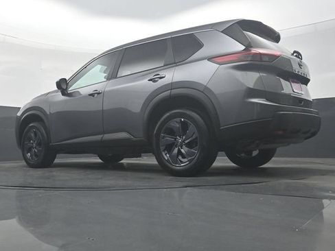 Used 2026 Nissan Rogue SV FWD image 30
