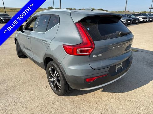 Used 2023 Volvo XC40 B5 Plus AWD/4WD image 8