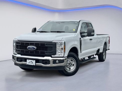 Used 2024 Ford F250 XL w/ XL Driver Assist Package RWD image 2