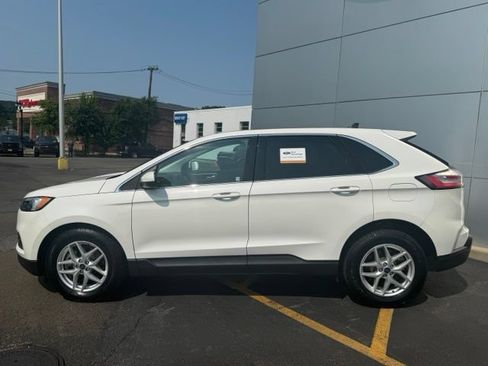 Certified 2022 Ford Edge SEL w/ Convenience Package AWD/4WD image 4