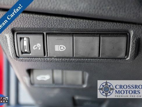 Used 2022 Toyota Corolla Cross XLE w/ Convenience Package image 18
