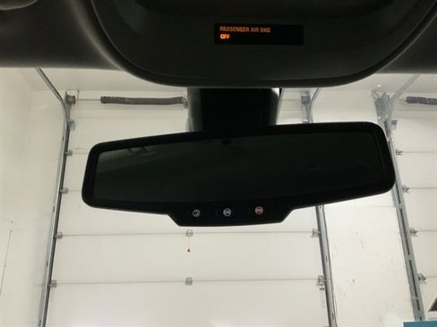 Used 2018 Chevrolet Colorado Z71 AWD/4WD image 40