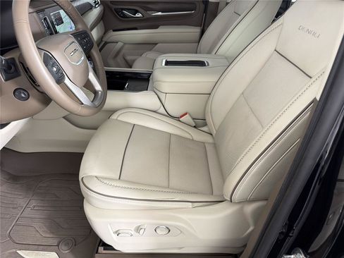 Certified 2023 GMC Yukon Denali AWD/4WD image 8