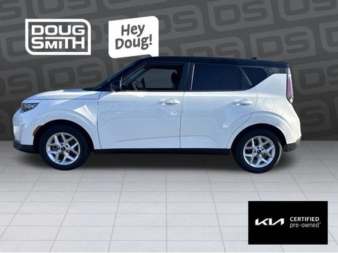 Certified 2023 Kia Soul S FWD image 1