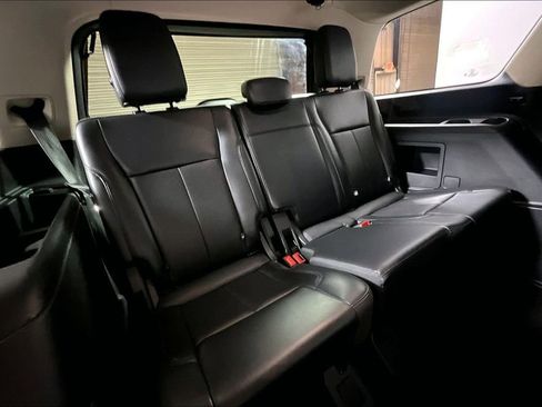 Certified 2024 Ford Expedition XLT RWD image 23