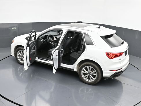 Used 2023 Audi Q3 2.0T Premium w/ Convenience Package image 42