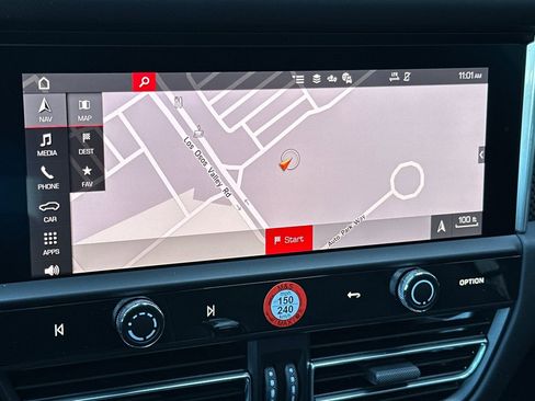 New 2026 Porsche Macan GTS image 36