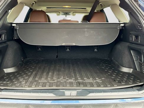 Used 2022 Subaru Outback Touring XT image 25