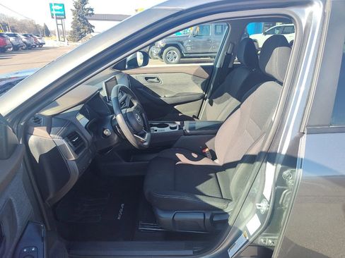 Used 2023 Nissan Rogue S image 12
