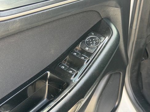 Used 2018 Ford Edge SEL AWD/4WD image 23