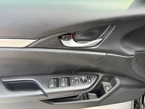 Used 2019 Honda Civic Sport image 10