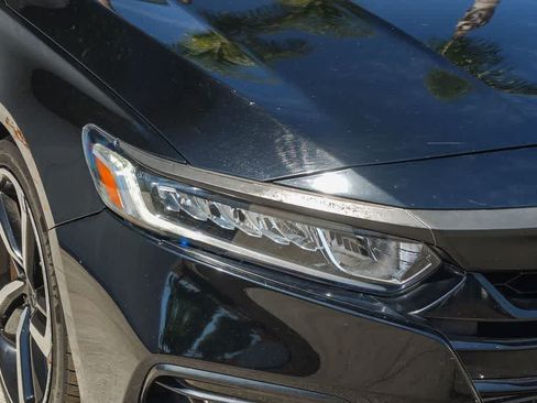 Used 2019 Honda Accord Sport image 5