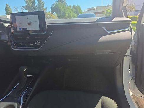 Used 2023 Toyota Corolla SE w/ SE Premium Package image 19