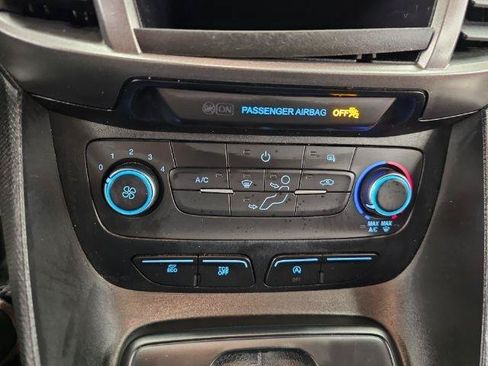 Used 2019 Ford Transit Connect XL FWD image 17