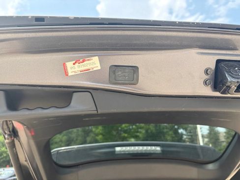 Used 2021 Toyota RAV4 XLE Premium AWD/4WD image 28