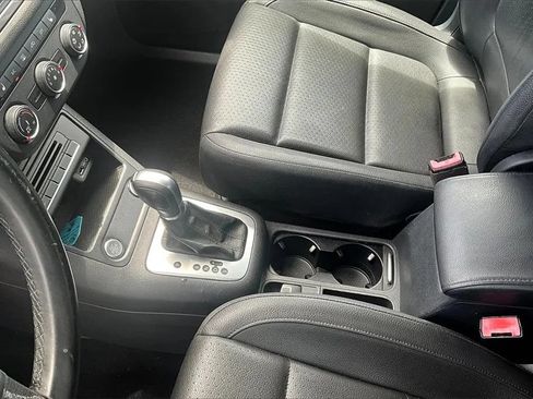 Used 2017 Volkswagen Tiguan S FWD image 17