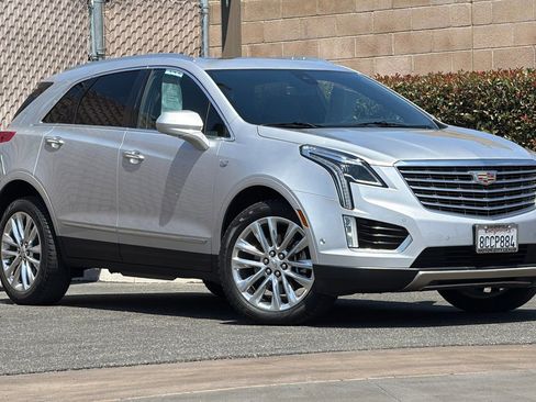 Used 2018 Cadillac XT5 Platinum w/ Driver Assist Package AWD/4WD image 2