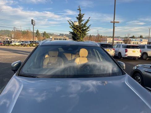 Used 2019 Volvo XC60 T5 Inscription image 11