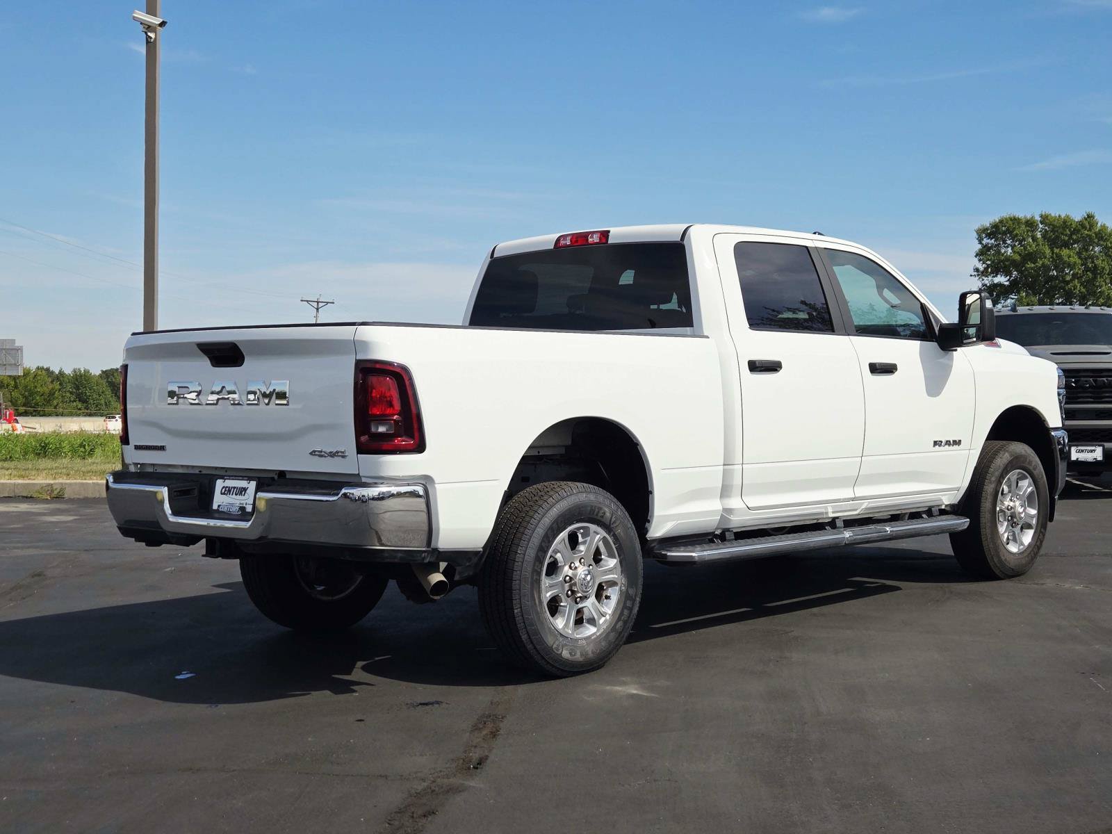 Used 2026 RAM 2500 Big Horn AWD/4WD image 4
