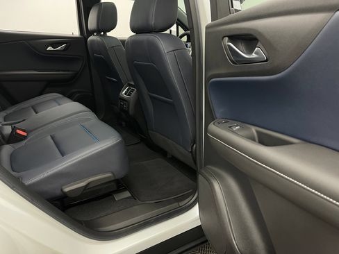 Used 2023 Chevrolet Blazer RS w/ Driver Confidence II Package FWD image 40