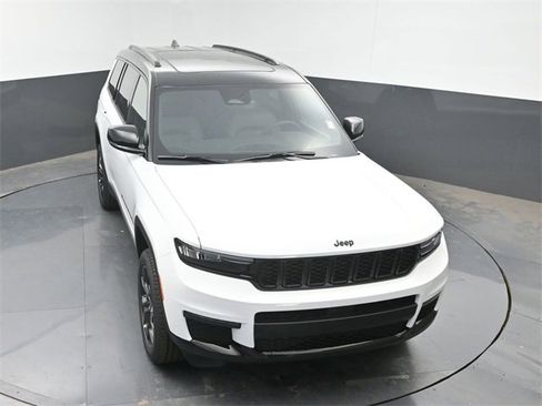 New 2025 Jeep Grand Cherokee L Limited image 40