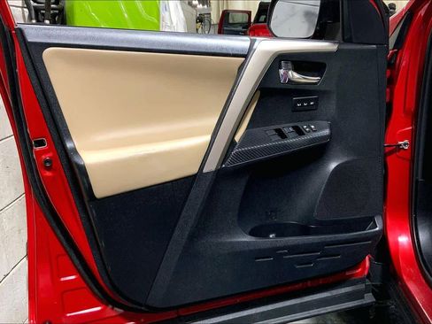 Used 2015 Toyota RAV4 Limited image 21