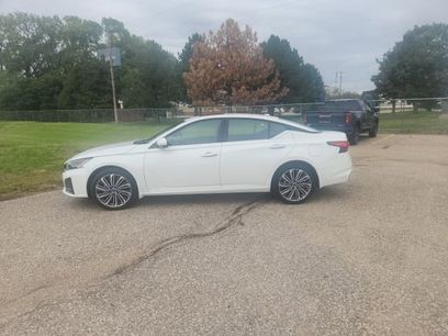 Used 2024 Nissan Altima 2.5 SL