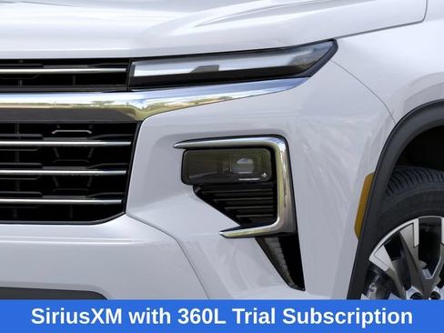 New 2026 Chevrolet Traverse LT w/ Sun and Wheel Package AWD/4WD image 11
