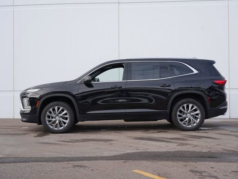 Used 2025 Buick Enclave Preferred image 6