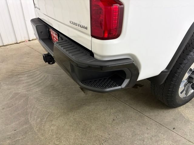 Used 2022 Chevrolet Silverado 2500 Custom w/ Custom Value Package AWD/4WD image 13